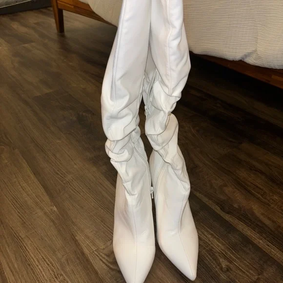 Elegant White Knee-High Women's Boots - Picture 2 of 3